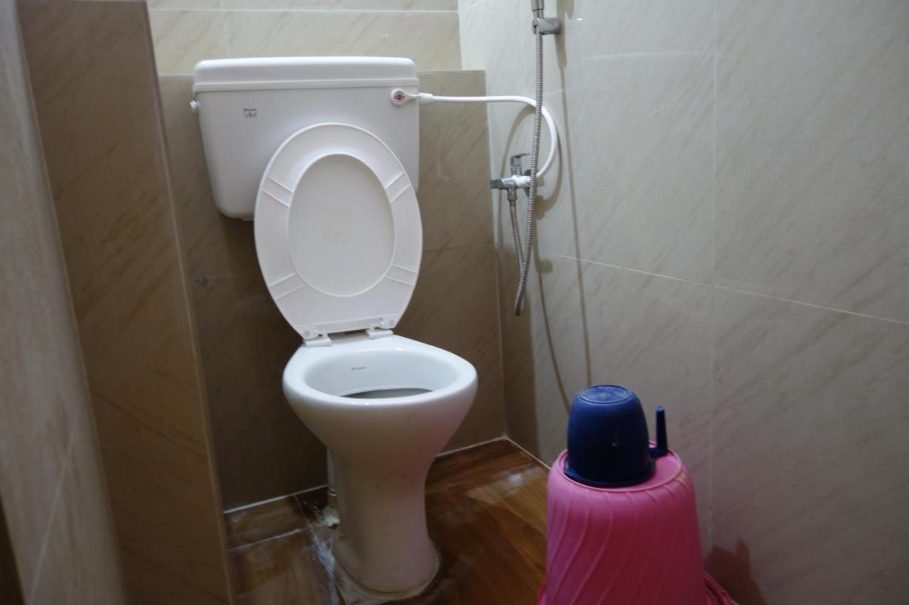Hotel Hcb Brahmapur Extérieur photo